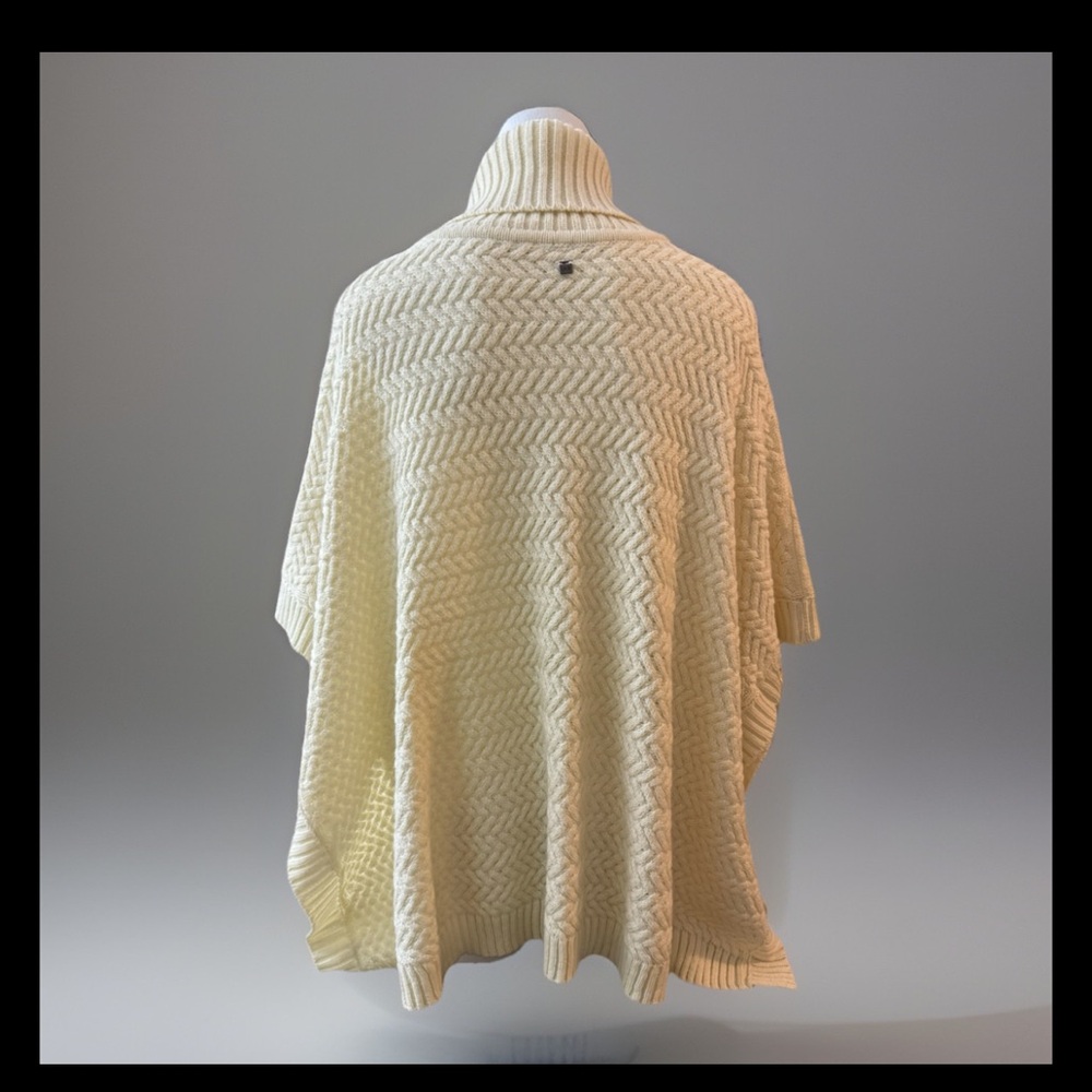 Lole Women's Cream Knit Poncho Sweater One Size Cowl Neck Chevron Pattern Cozy - Picture 2 of 13